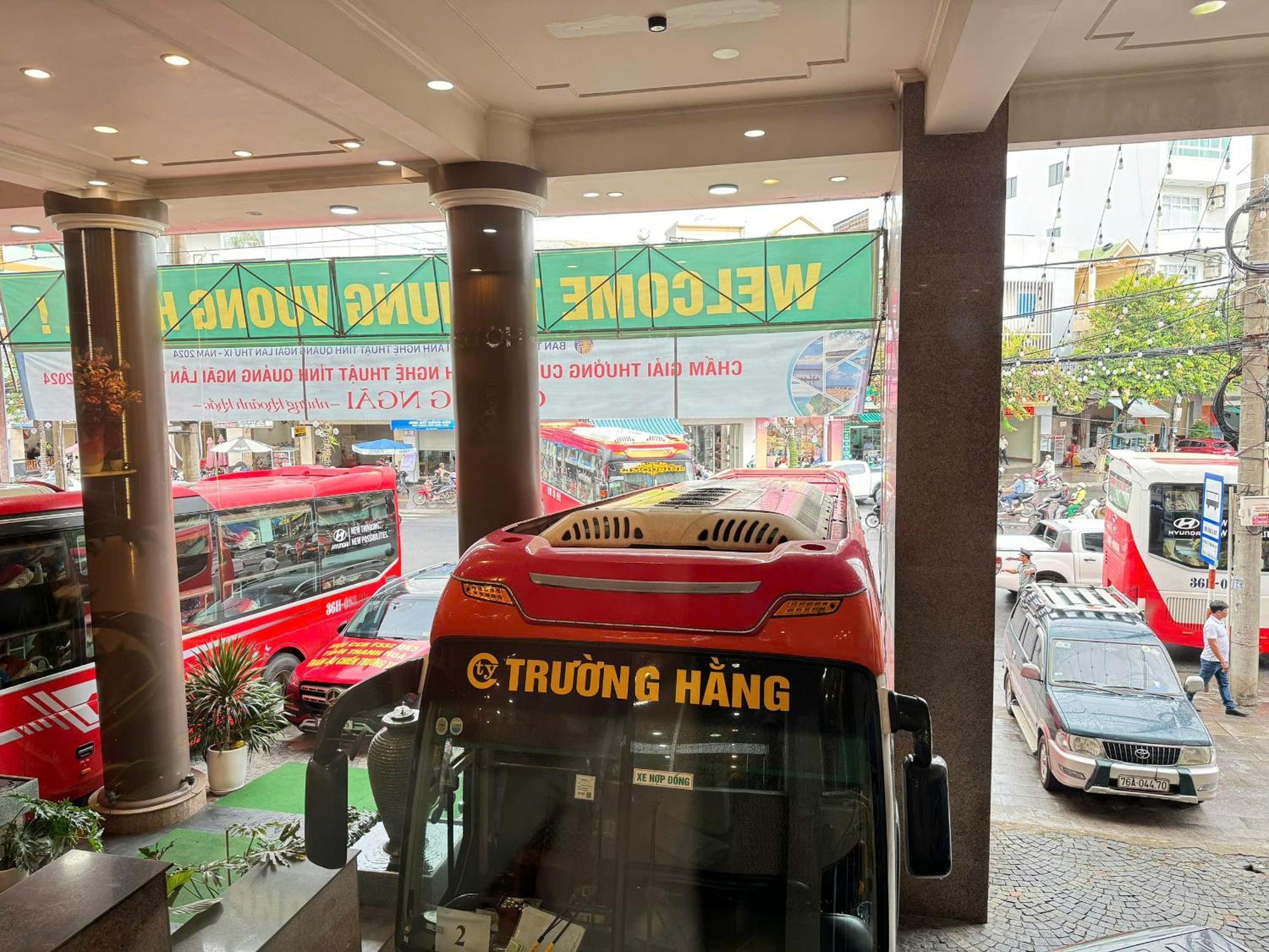 Hotel Khach San Hung Vuong Quảng Ngãi Exterior foto
