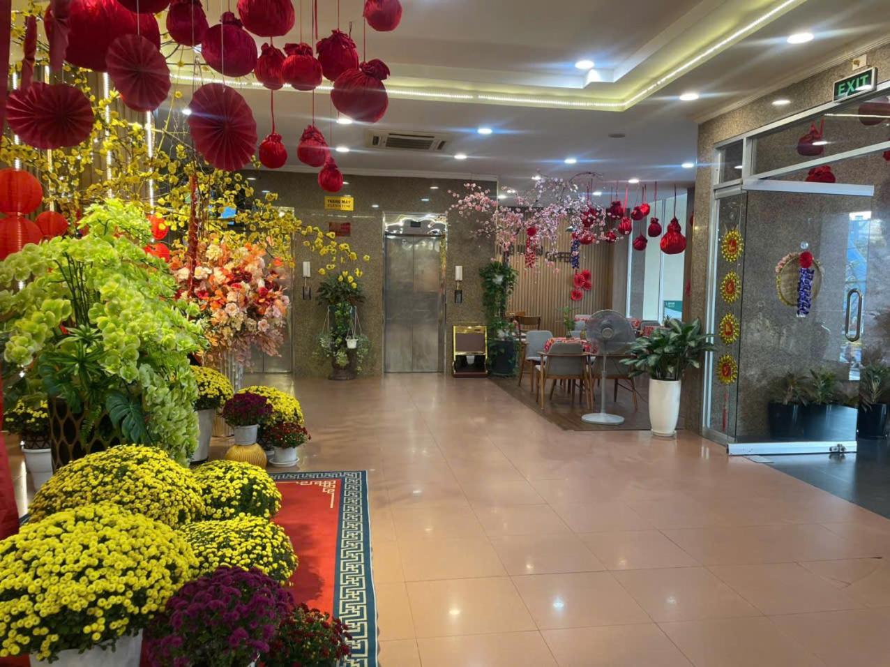 Hotel Khach San Hung Vuong Quảng Ngãi Exterior foto
