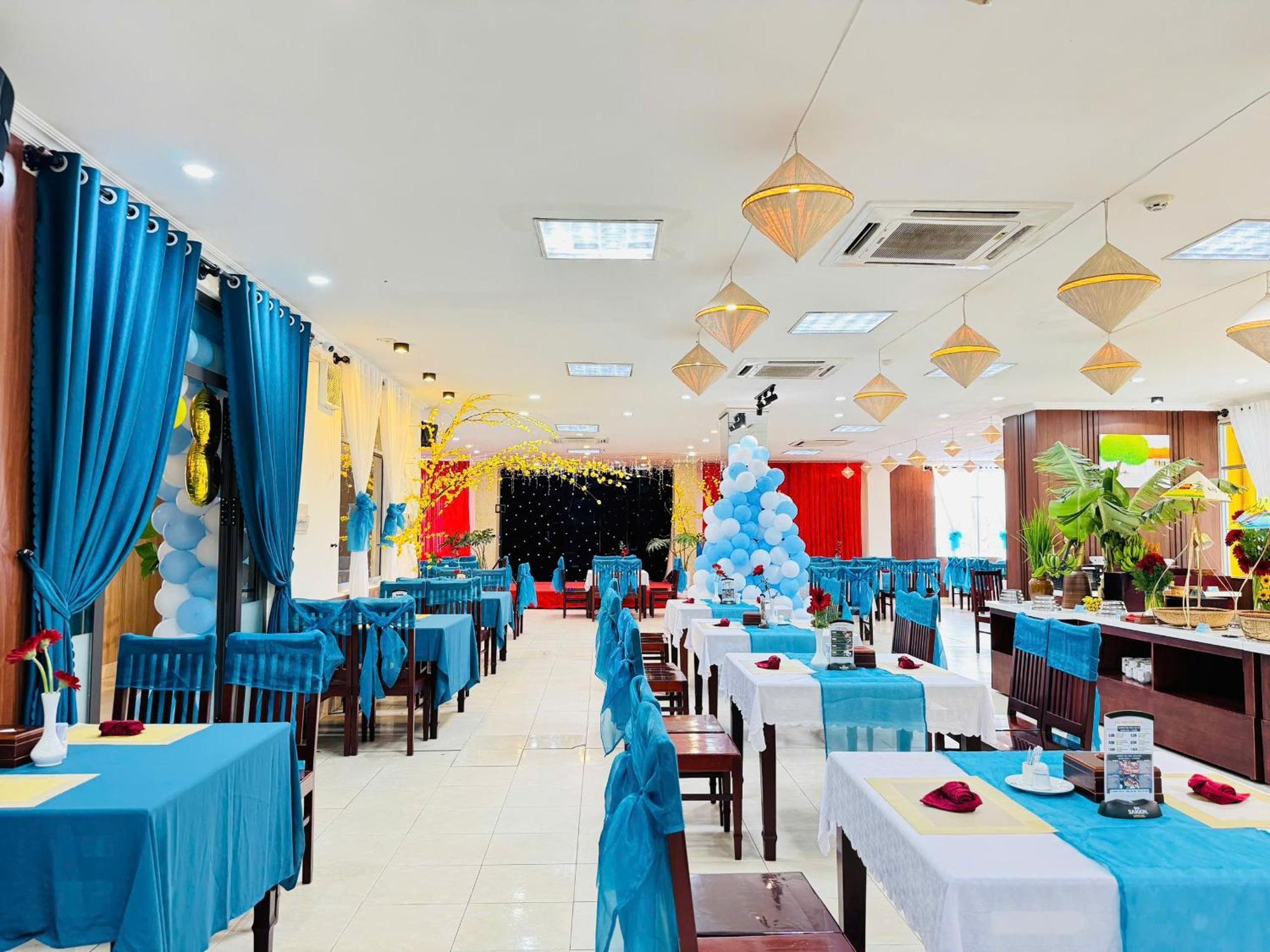Hotel Khach San Hung Vuong Quảng Ngãi Exterior foto